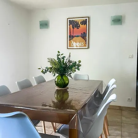 Vakantiehuis T3 Avec Jardin A 5km De La *